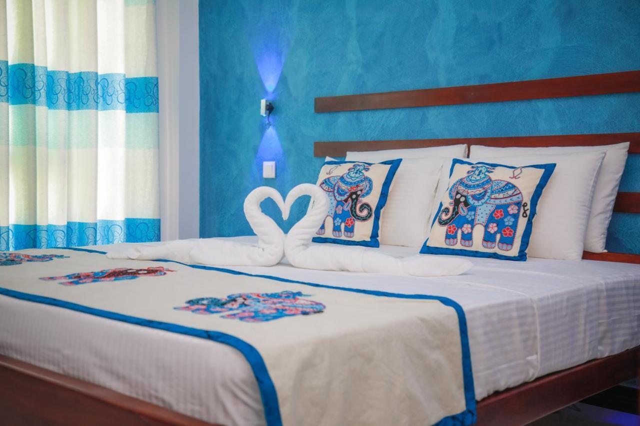 Blue Berry Villa Hikkaduwa Exteriör bild
